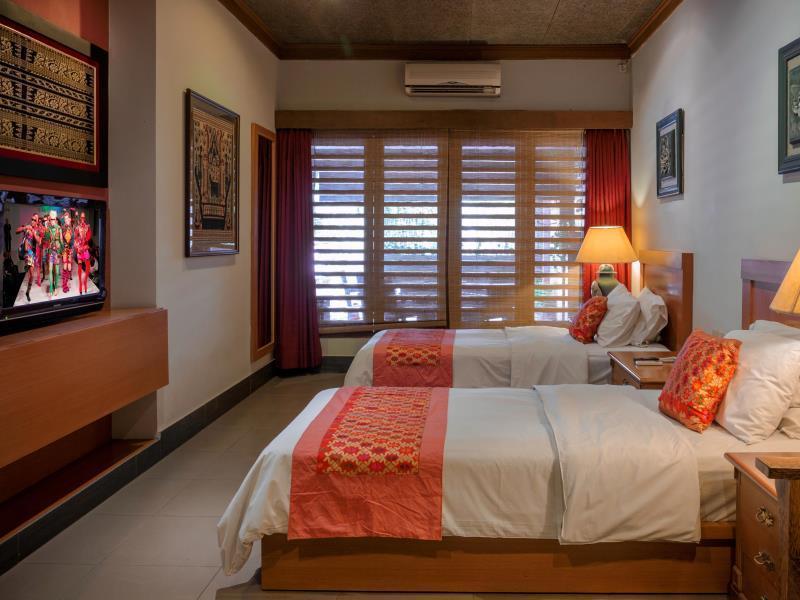 Dhanesvara Holistic Unique Homestay Wonocolo Exterior photo